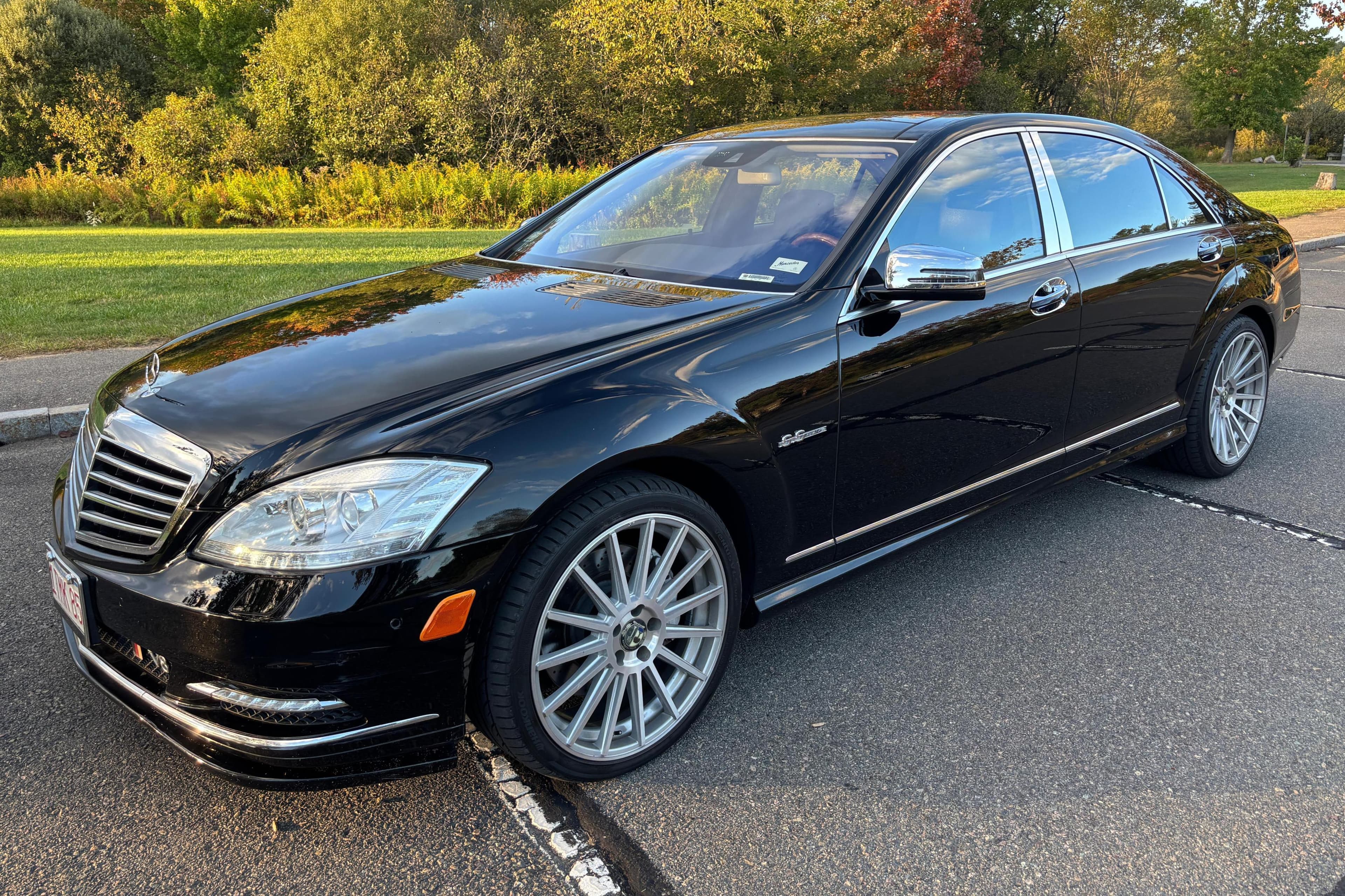 2011 Mercedes-Benz S-Class sold for $15,250