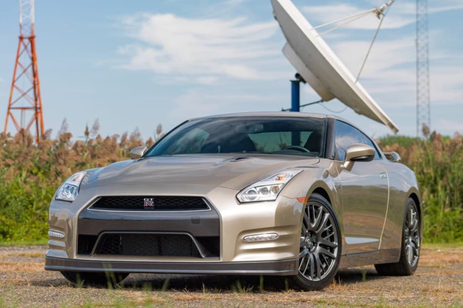 2016 Nissan GT-R R35 sold for $99,500