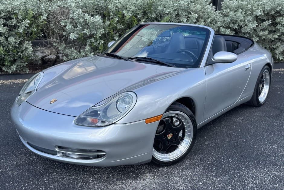 2000 Porsche 996 911 (Non-Turbo/GT2/GT3) sold for $21,000