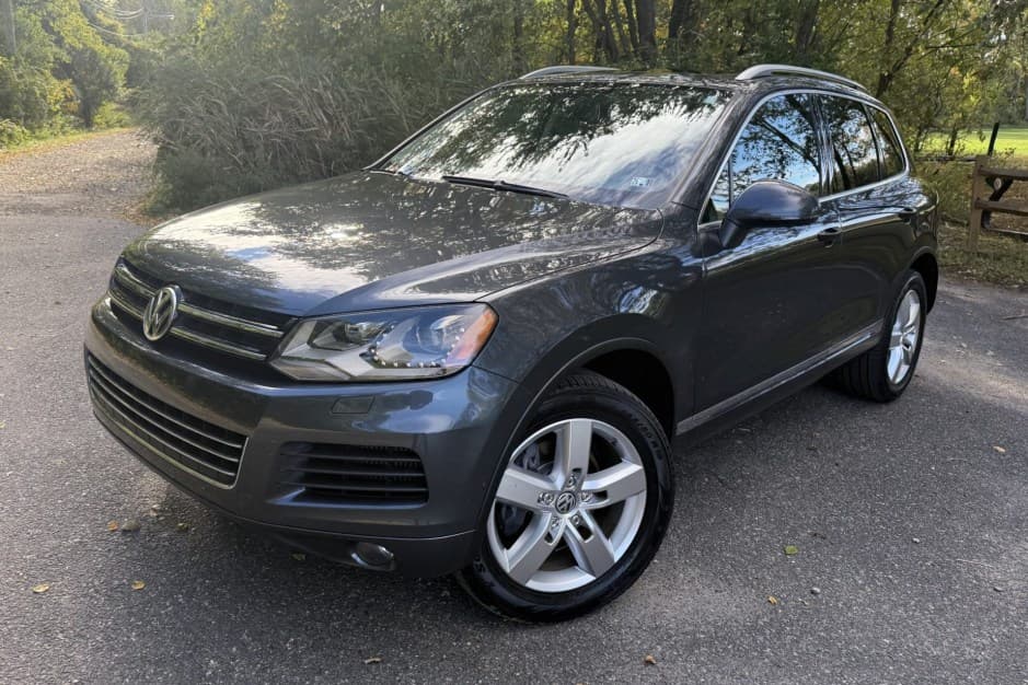 2013 Volkswagen Touareg sold for $11,250