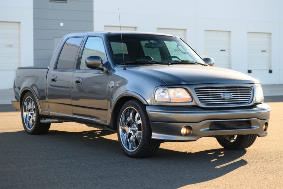 2002 Ford F-150 (1997-2004) sold for $9,400