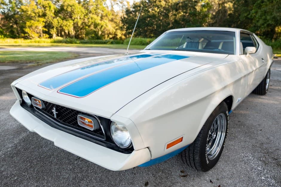 1972 Ford Mustang 1969-1973 sold for $27,000