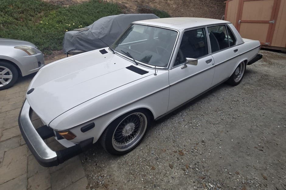 1974 BMW E3 sold for $3,000