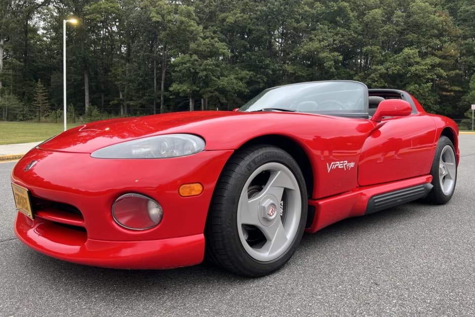 1994 Dodge Viper SR I (1992-1995) sold for $39,000