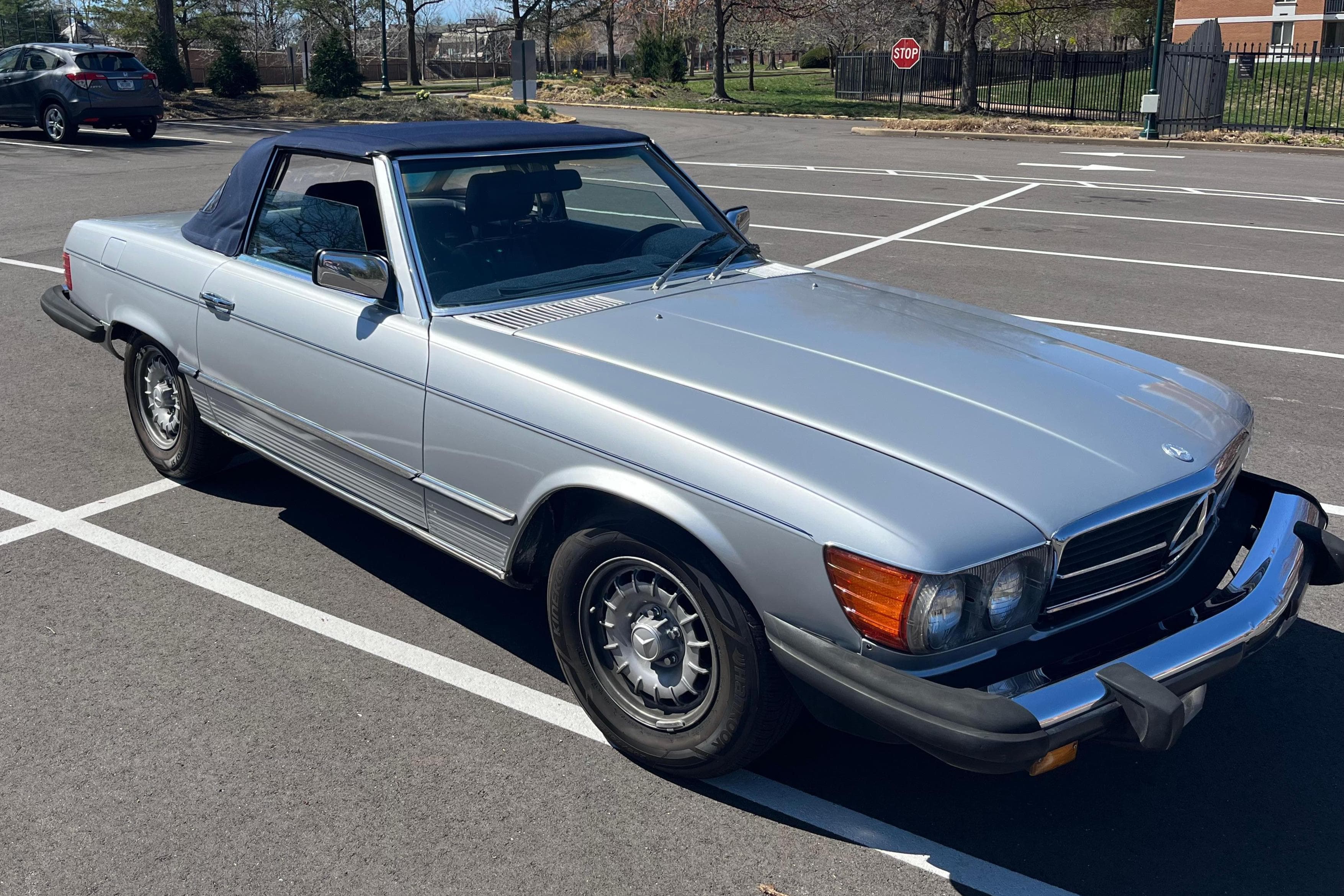 1981 Mercedes-Benz R107 SL sold for $4,318