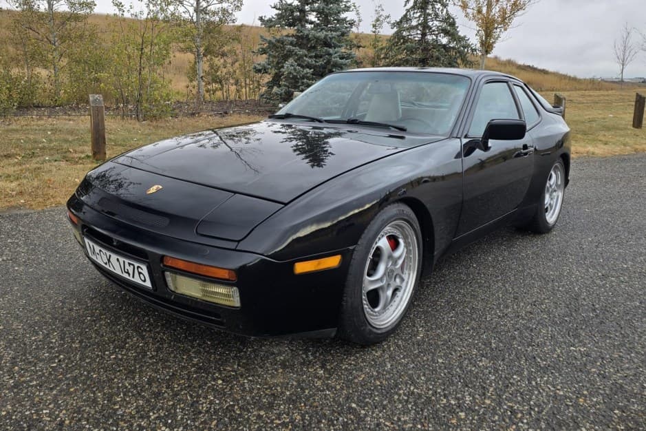 1987 Porsche 944 Turbo sold for $16,250