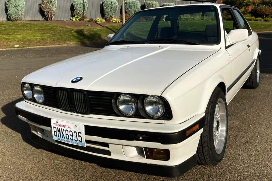 1991 BMW E30 3-Series Coupe sold for $13,250