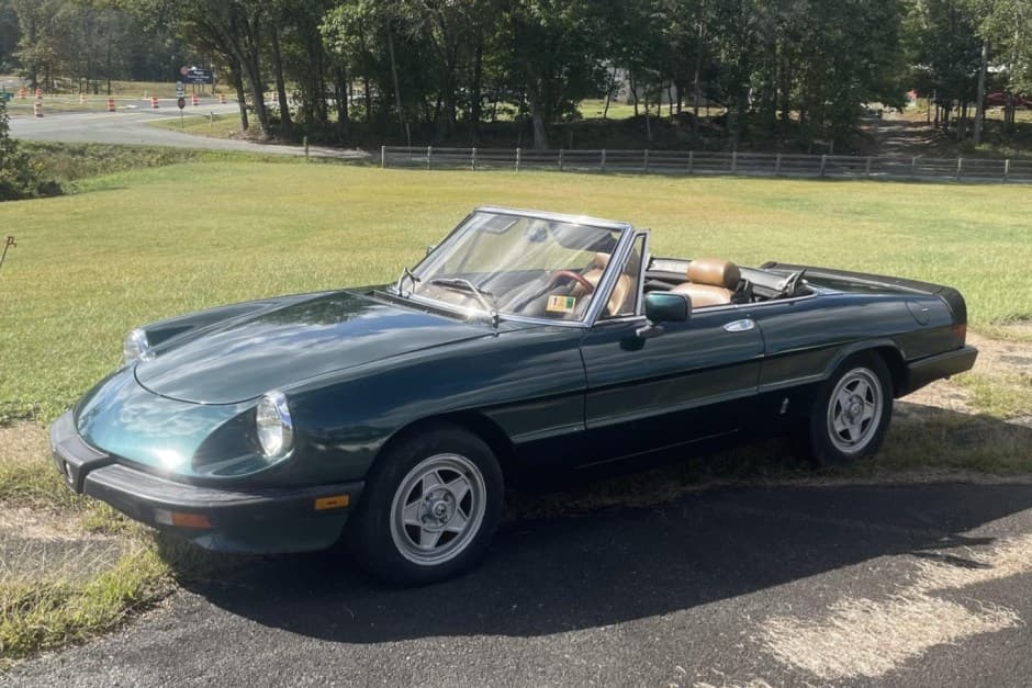1983 Alfa Romeo 105/115 Spider Series 3 sold for $5,300