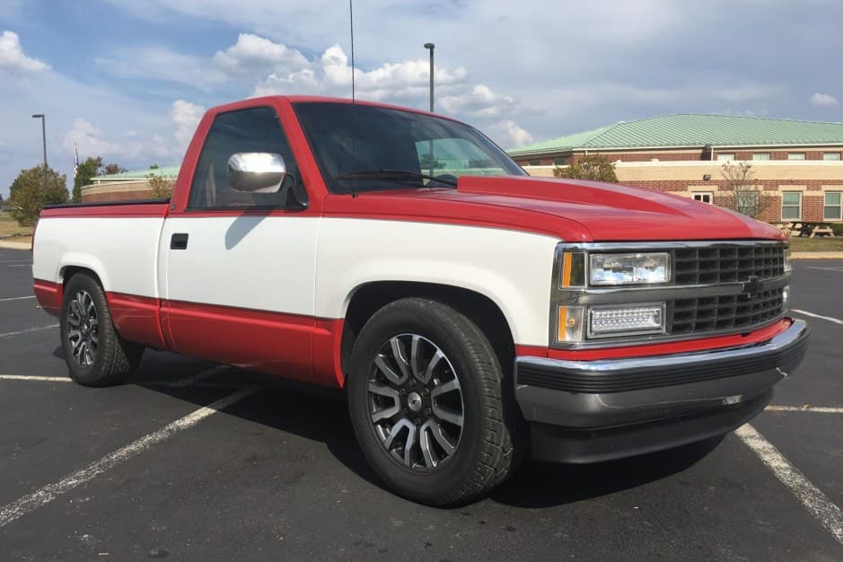 1991 Chevrolet C/K GMT400 (1988-2002) sold for $14,000