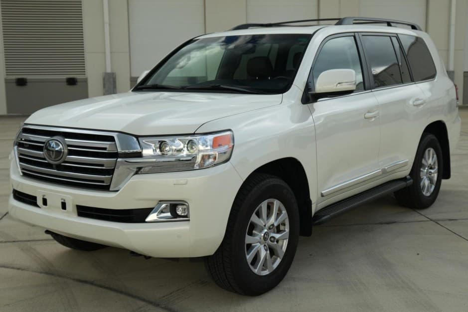 2021 Toyota Land Cruiser 200-Series sold for $87,100