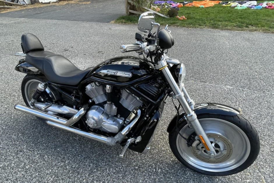2005 Harley-Davidson V-Rod sold for $3,100