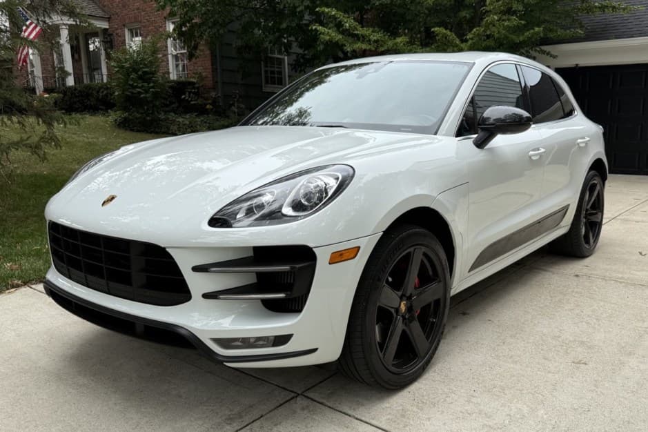 2016 Porsche Macan sold for $28,250