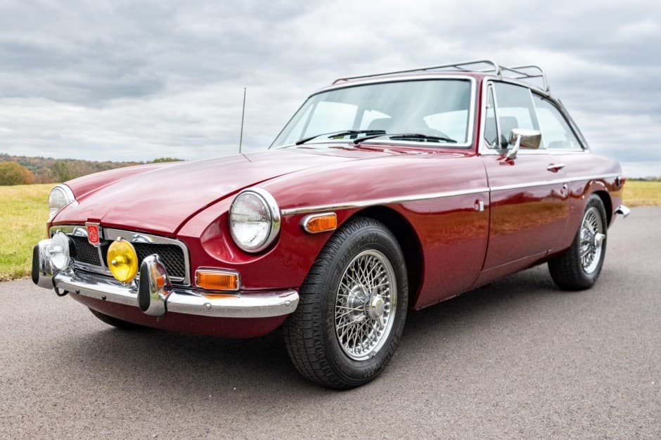 1973 MG MGB sold for $11,250