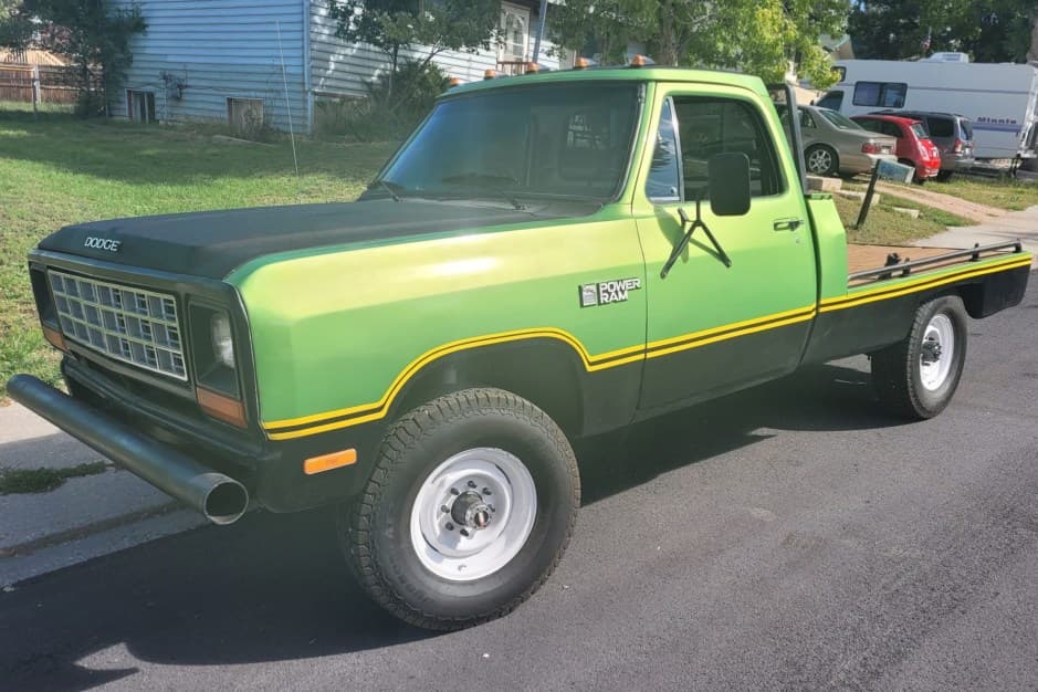 1981 Dodge Ram (1981-1993) sold for $5,300