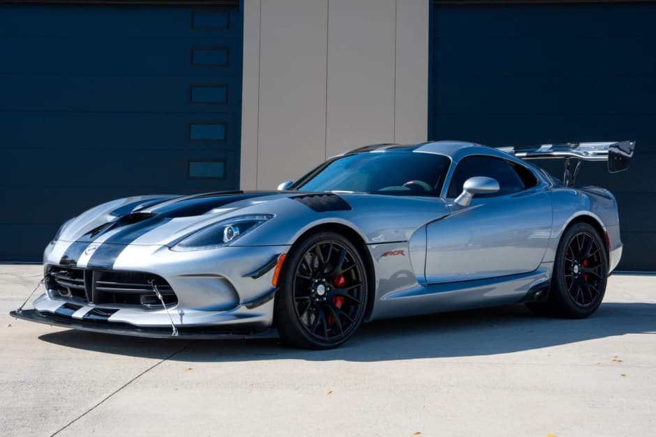 2016 Dodge Viper (2013-2017) sold for $238,000