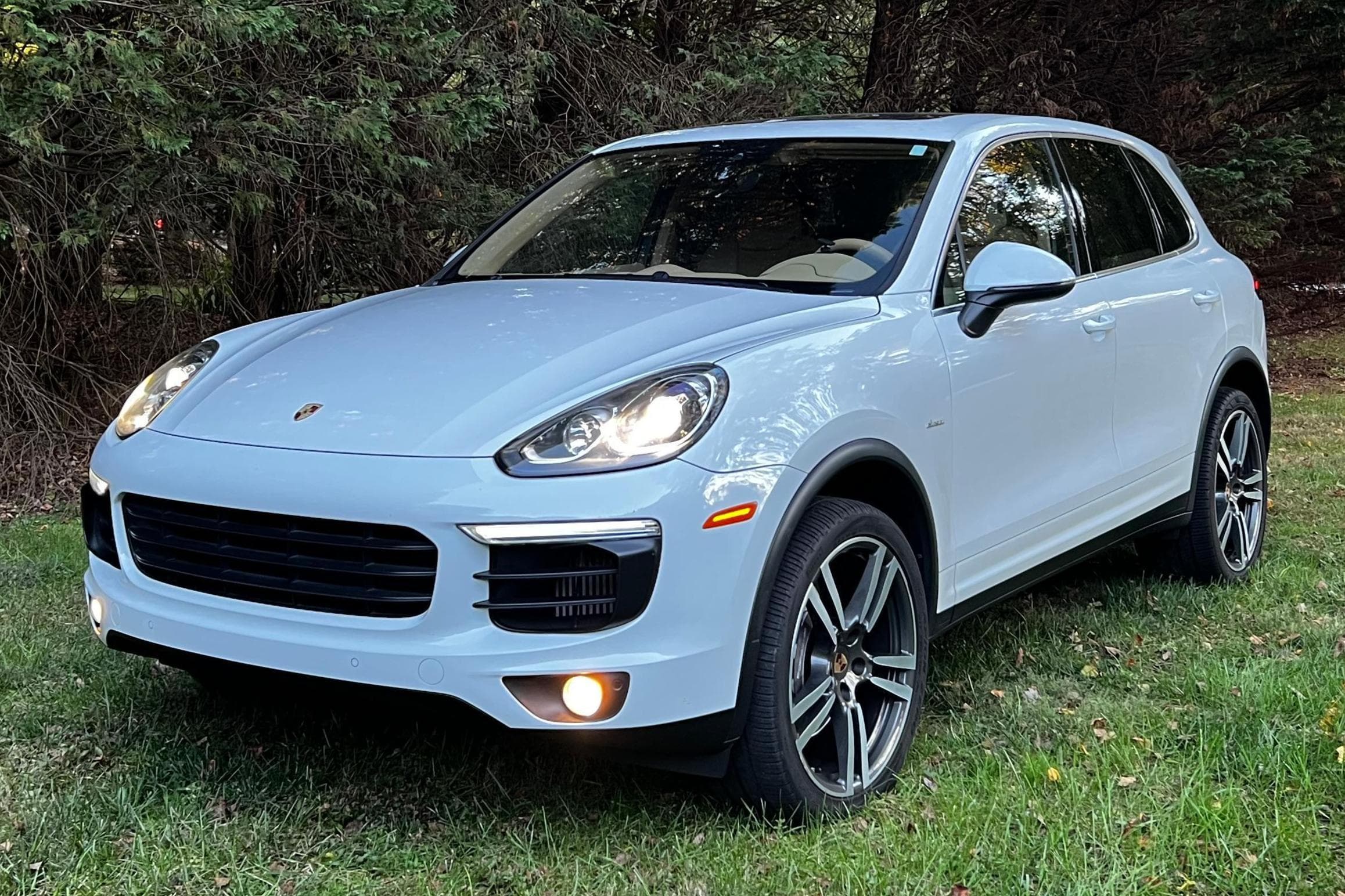 2015 Porsche Cayenne sold for $18,750