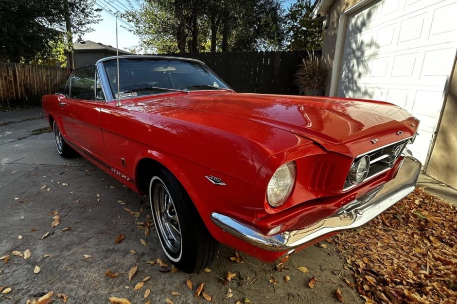 1965 Ford Mustang 1964.5-1966 sold for $23,750