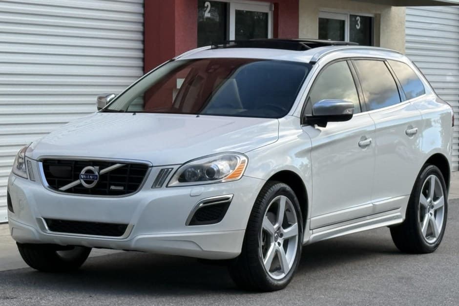 2012 Volvo XC60 sold for $12,000