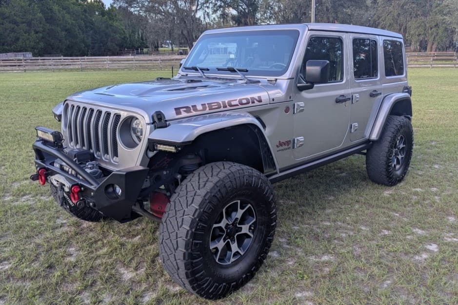 2019 Jeep Wrangler JL (2018+) sold for $25,750