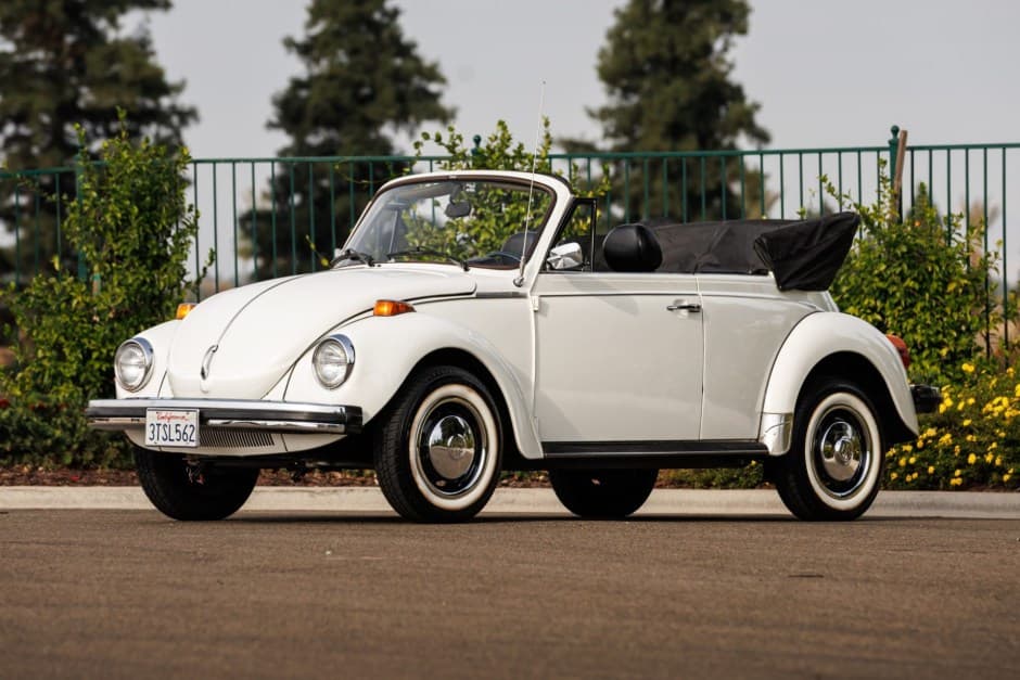1978 Volkswagen Super Beetle sold for $14,000