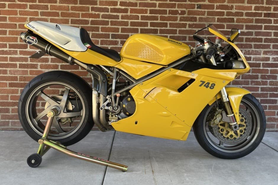2000 Ducati 748 sold for $8,000