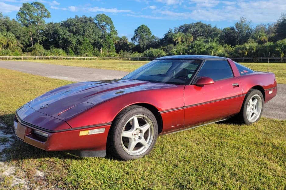 1987 Chevrolet Corvette C4 Coupe (1984-1991) sold for $4,383
