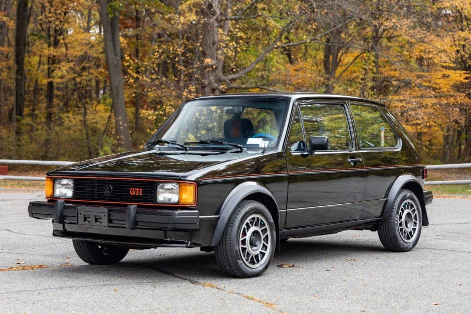1983 Volkswagen GTI Mk1 sold for $15,500