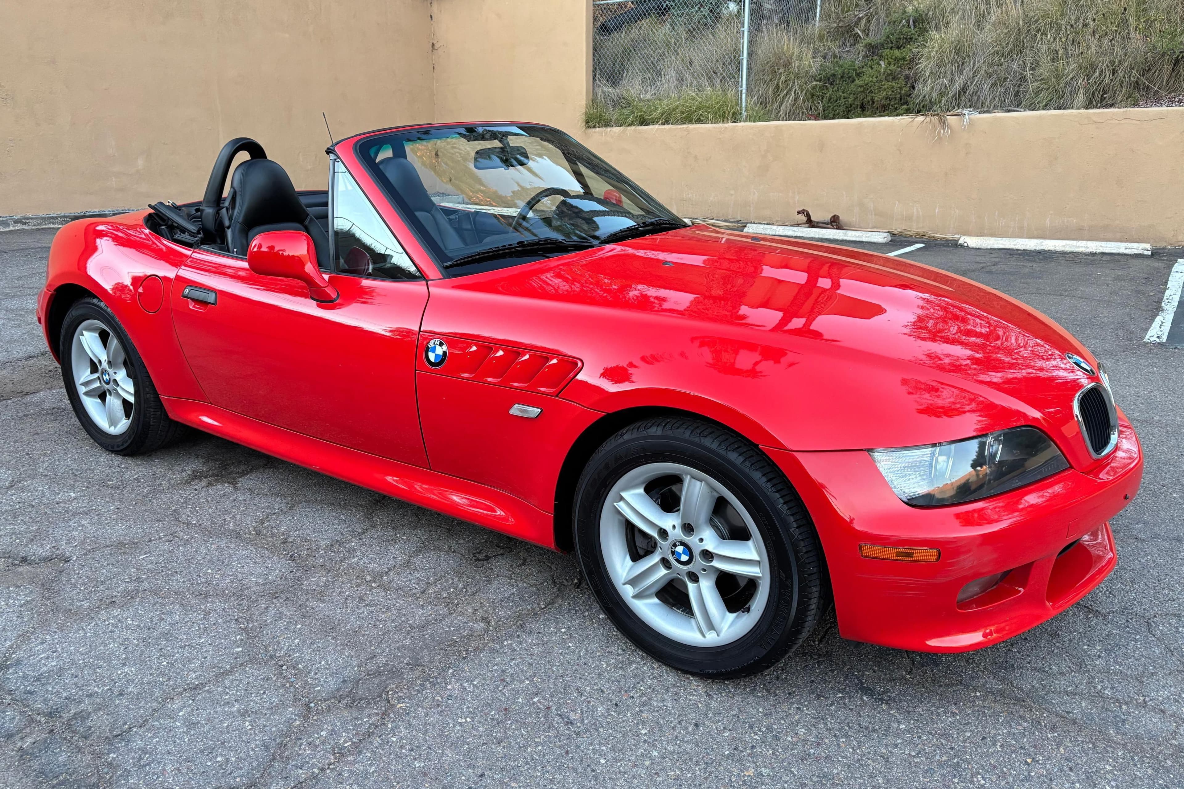 2000 BMW Z3 sold for $7,600