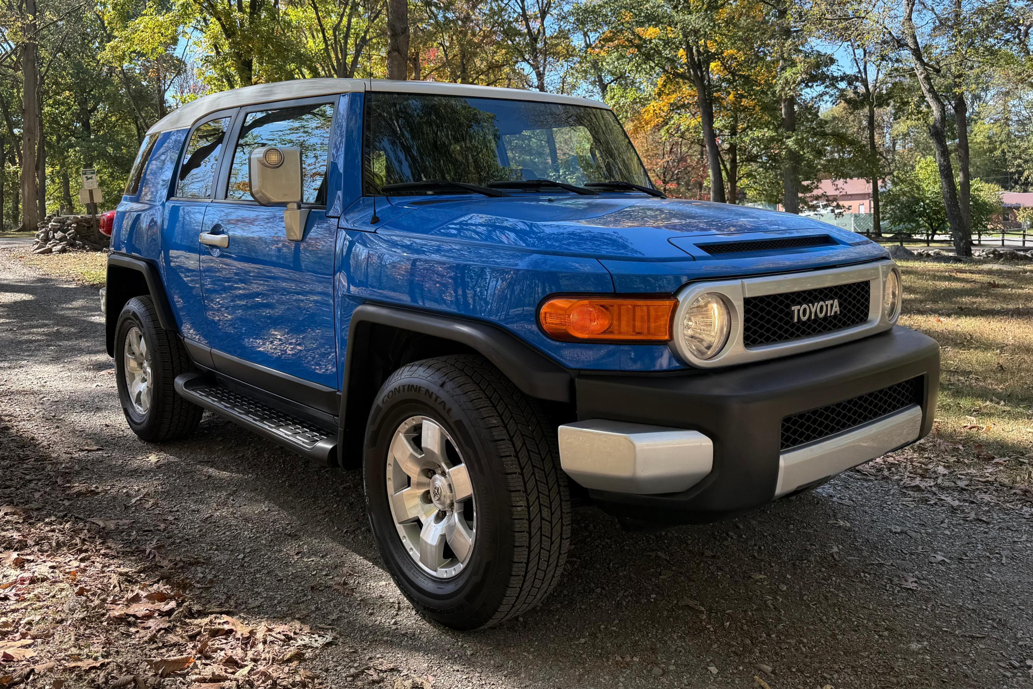 2008 Toyota FJ Cruiser sold for $19,091