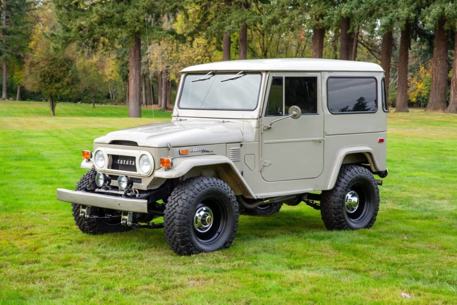 1973 Toyota Land Cruiser FJ40 sold for $52,000