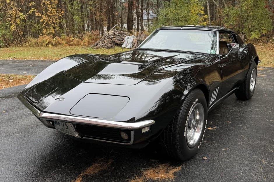 1968 Chevrolet Corvette C3 sold for $27,000