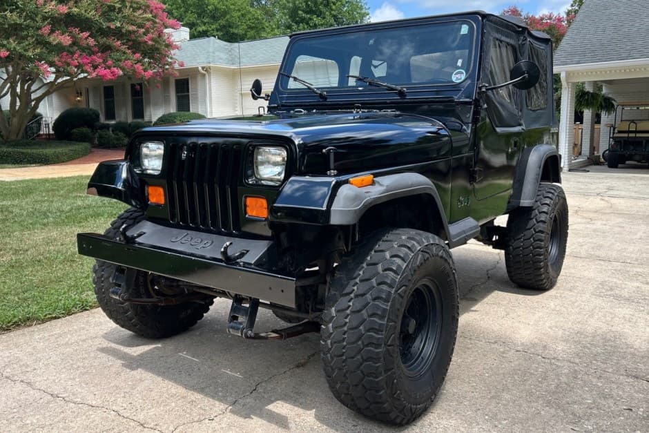 1989 Jeep Wrangler YJ (1987-1995) sold for $4,500