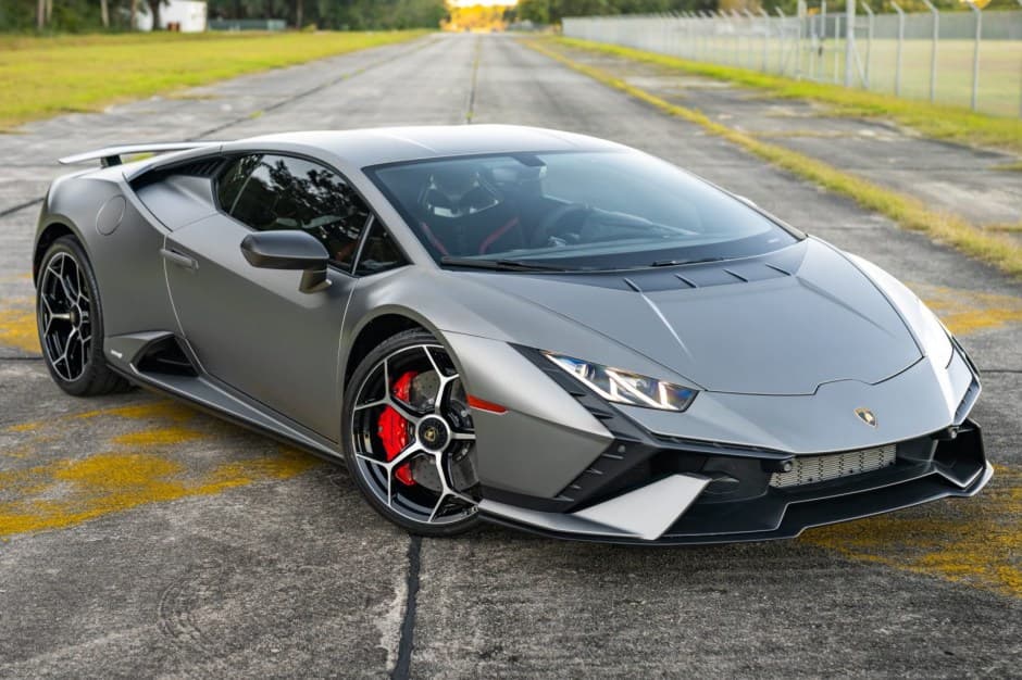 2023 Lamborghini Huracán sold for $293,500