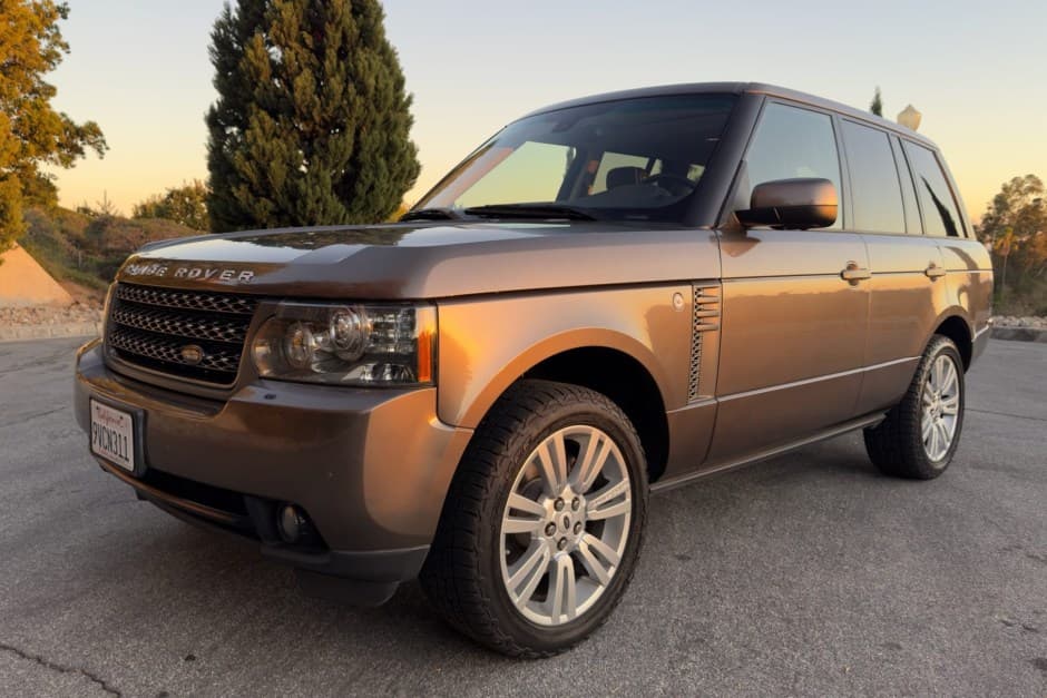 2011 Land Rover Range Rover L322 sold for $37,500