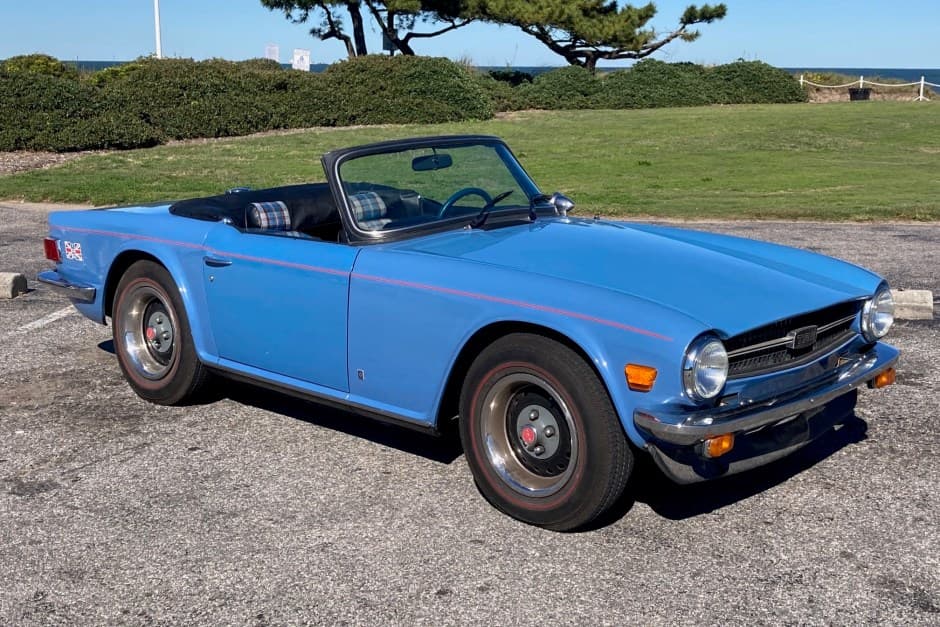 1976 Triumph TR6 sold for $9,600
