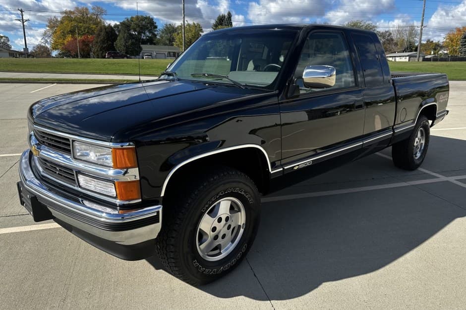1994 Chevrolet C/K GMT400 (1988-2002) sold for $28,000