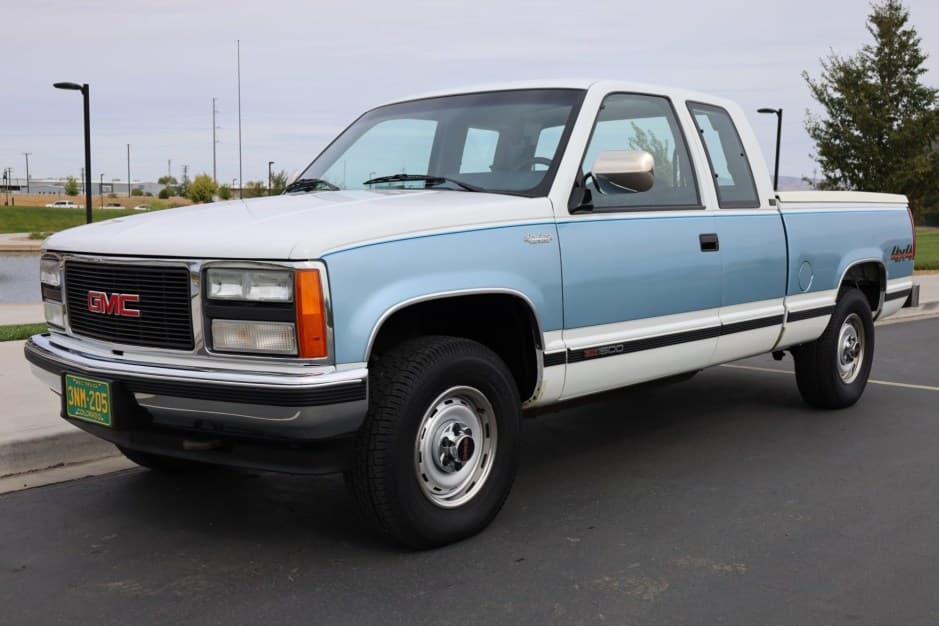 1991 GMC Sierra (GMT400 1988-2002) sold for $21,300