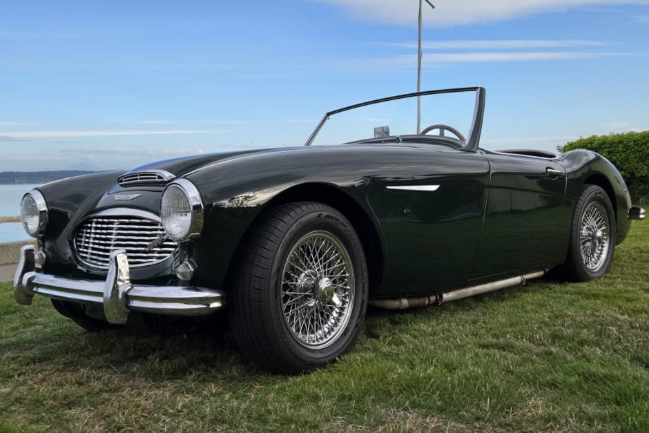 1961 Austin-Healey 3000 sold for $29,000