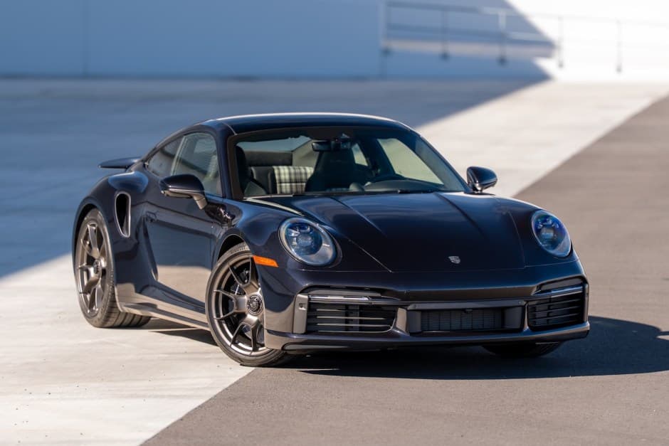 2025 Porsche 992 Turbo sold for $325,000