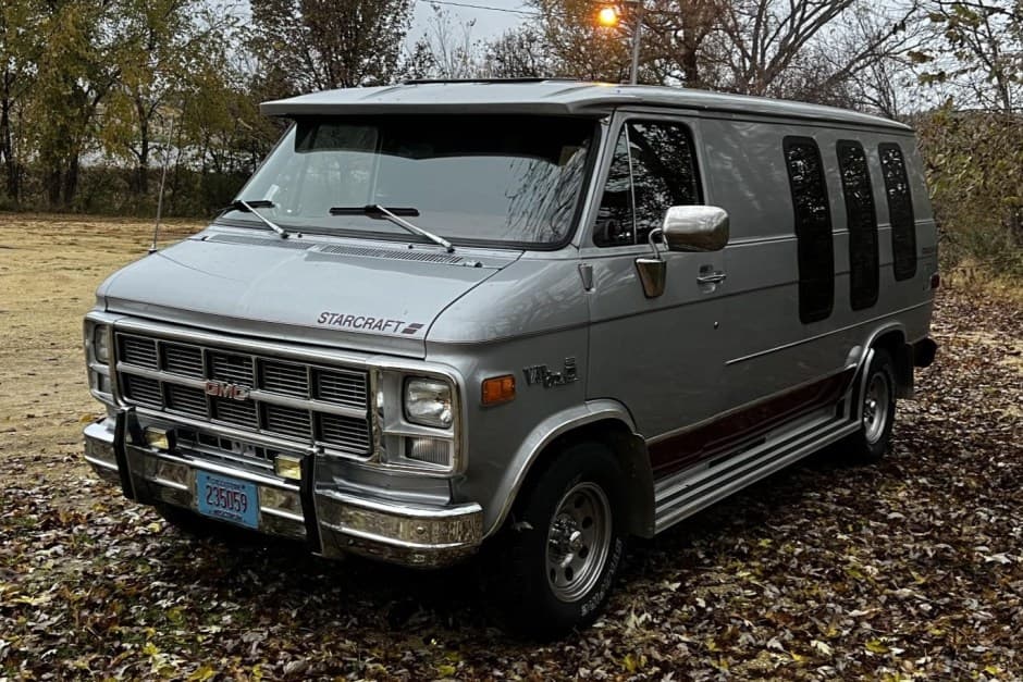 1981 GMC Van sold for $5,900