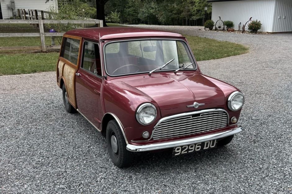 1961 Mini Mk I & Mk II sold for $7,600