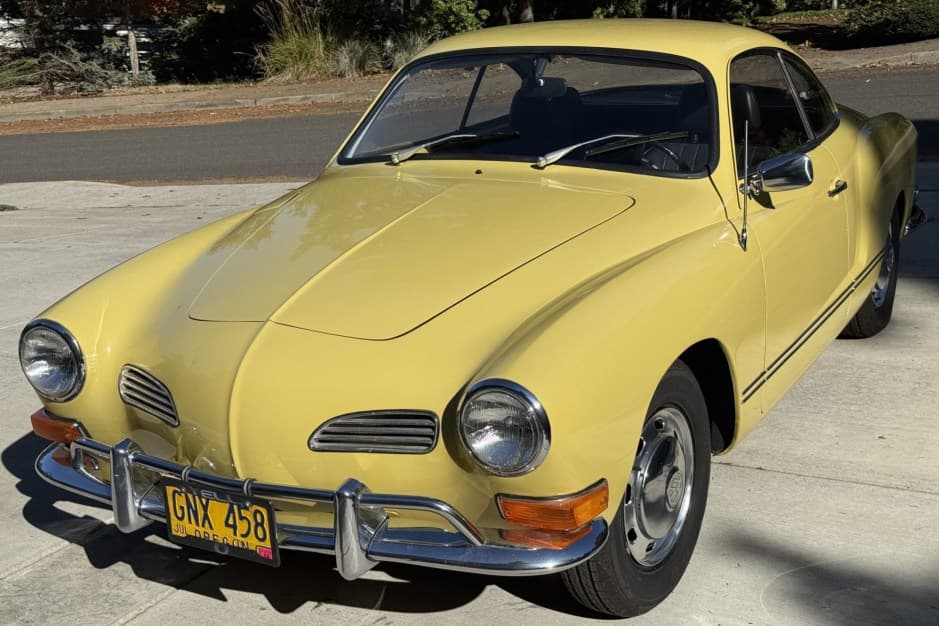 1970 Volkswagen Karmann Ghia sold for $10,800