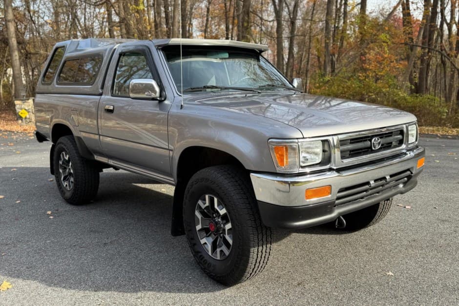 1995 Toyota Pickup (N80/90/100/110 1989-1997) sold for $35,000
