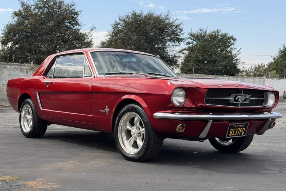 1964 Ford Mustang 1964.5-1966 sold for $23,500