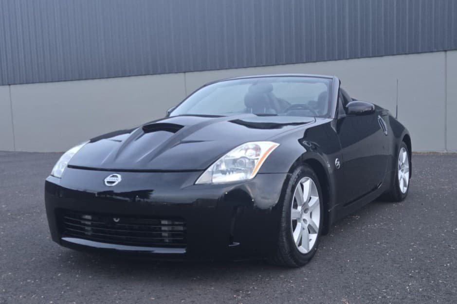 2005 Nissan 350Z sold for $10,250