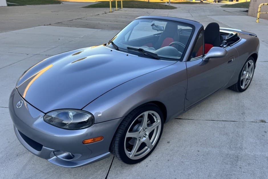 2004 Mazda NB MX-5 Miata sold for $14,940