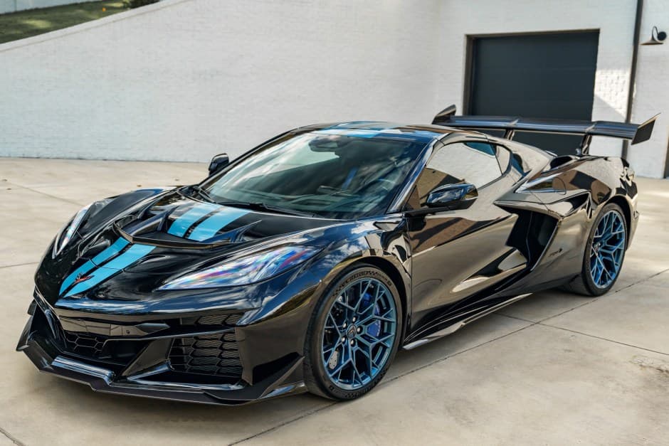 2026 Chevrolet Corvette C8 sold for $290,000