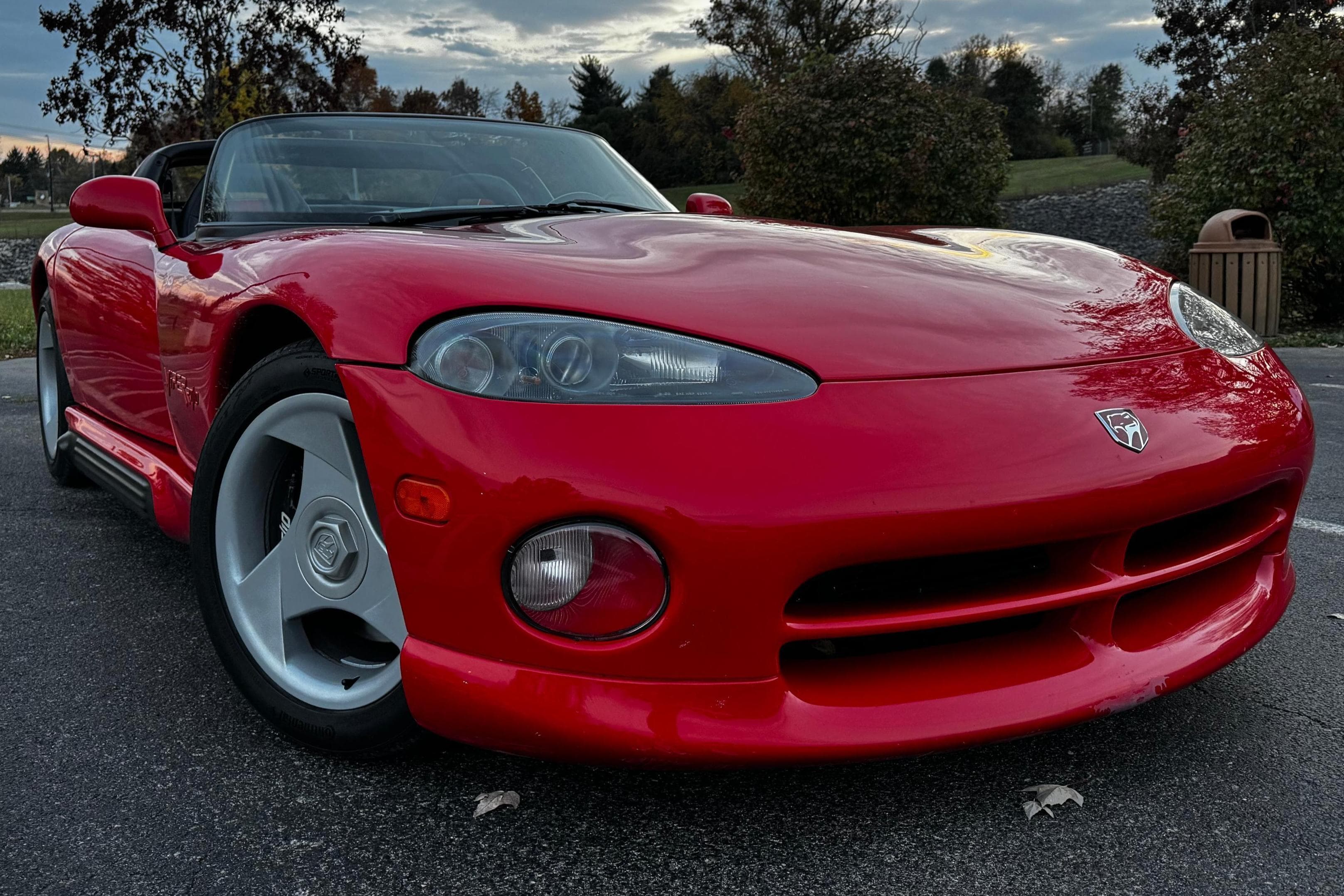 1993 Dodge Viper sold for $33,000