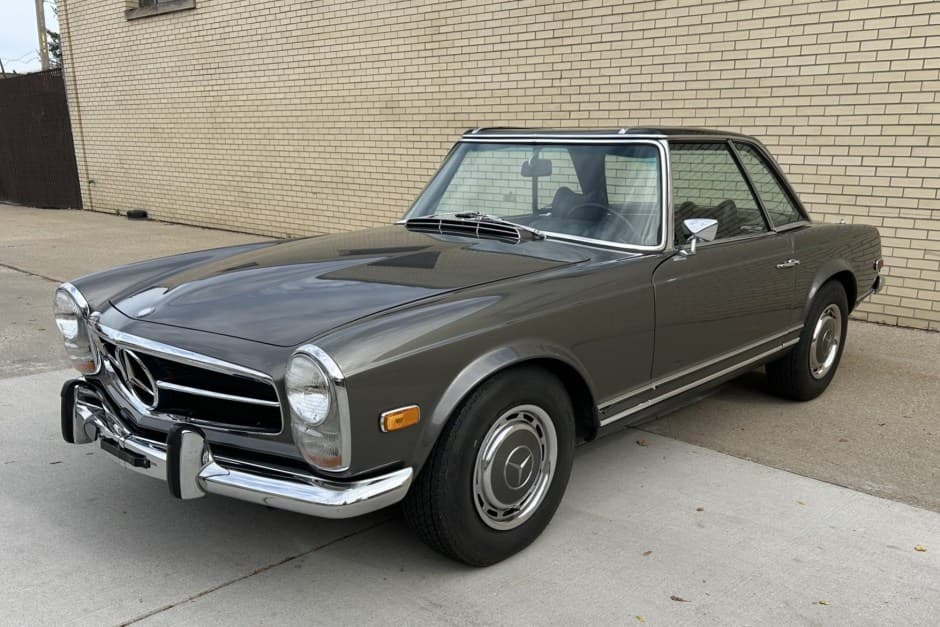 1970 Mercedes-Benz W113 SL sold for $80,500
