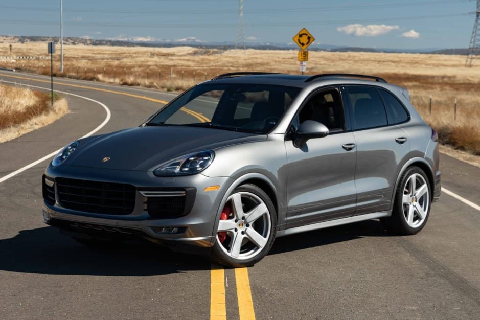 2017 Porsche 958 Cayenne (2011-2018) sold for $24,500